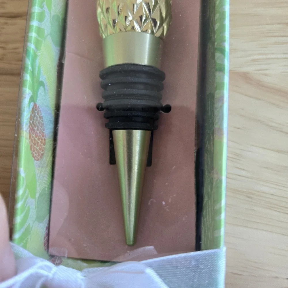 Pineapple Wine‎ Bottle Stopper Gold